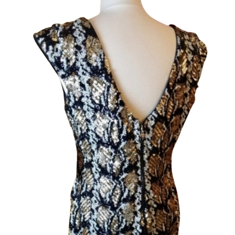 NWT Guess sequin sleeveless midi dress- L - Picture 4 of 10